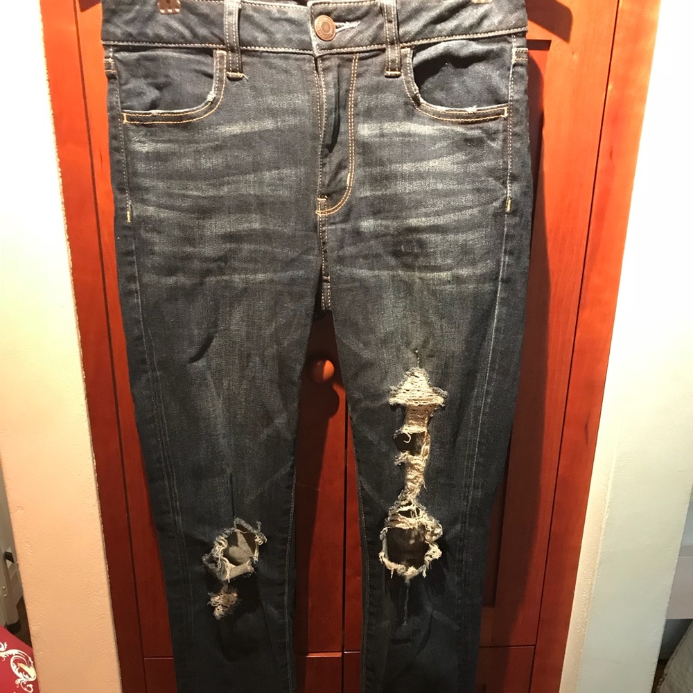 Women’s AE high-waisted jeans